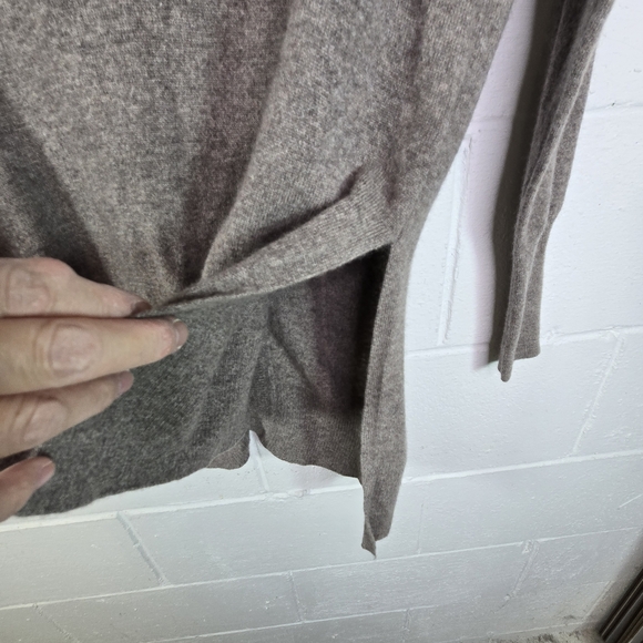 Tahari Pure Cashmere Cowl Neck Hi Low Sweater - Picture 9 of 11